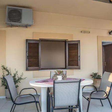 Hostel Psiloritis Elena *